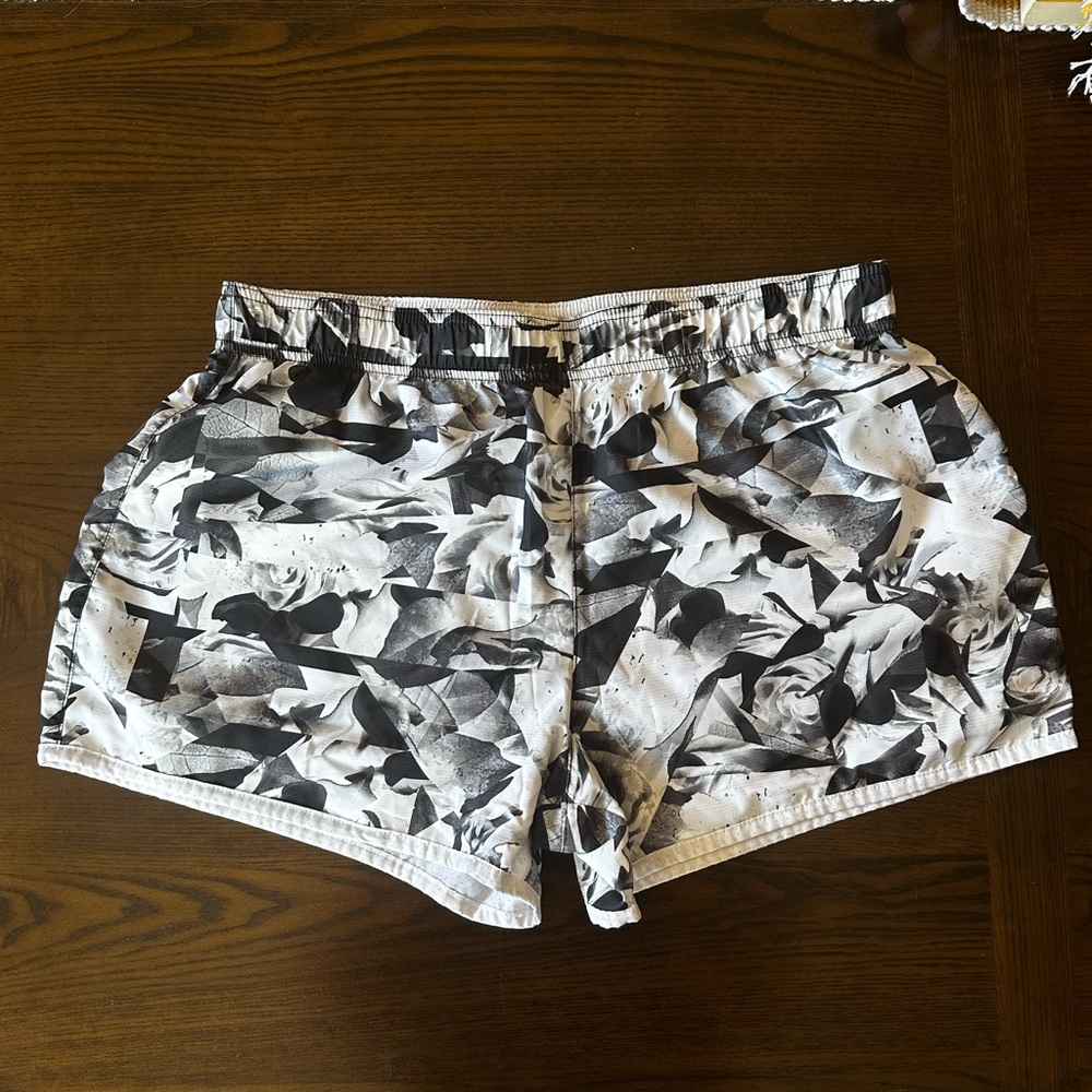 Grey/White Light Floral Pattern Athletic Shorts